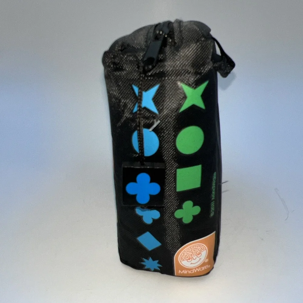 Qwirkle Game‎ Travel Edition~Canvas Zip Bag Matching Colored Wooden Tile
